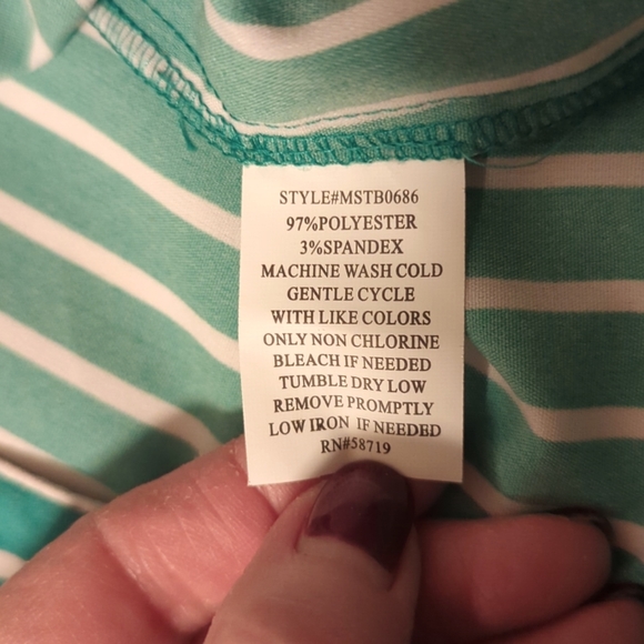 2$10 Notations green/white mandarin collar button up top - Picture 3 of 4